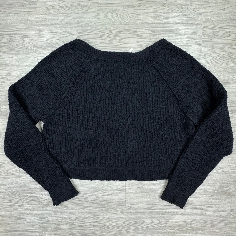 Free People Womens Sweater V-Neck Cropped Boucle Knit Black M Long Sleeve Raglan